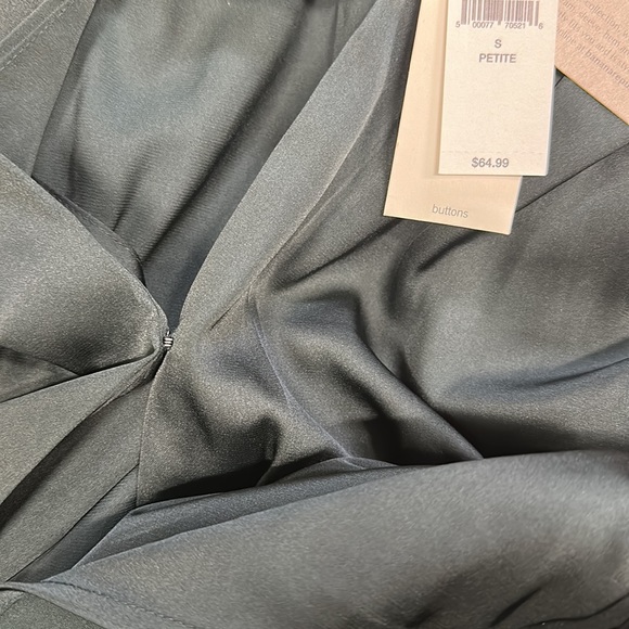‼️Deep Green Banana Republic Blouse size Small NWT - Picture 3 of 6